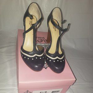 Crown Vintage Abbey Blue/Cream T-strap Heels Sz8.5